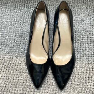 Nine West kitten heel Patent leather black pumps